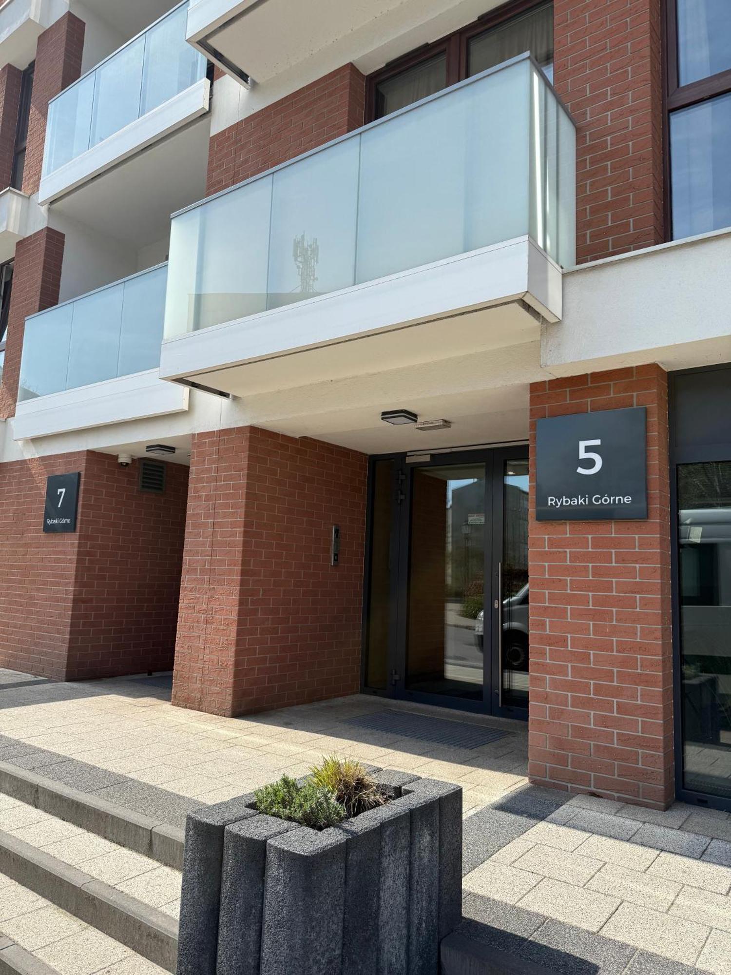 Relax Apartments - Gdansk Central & Parking Exterior photo